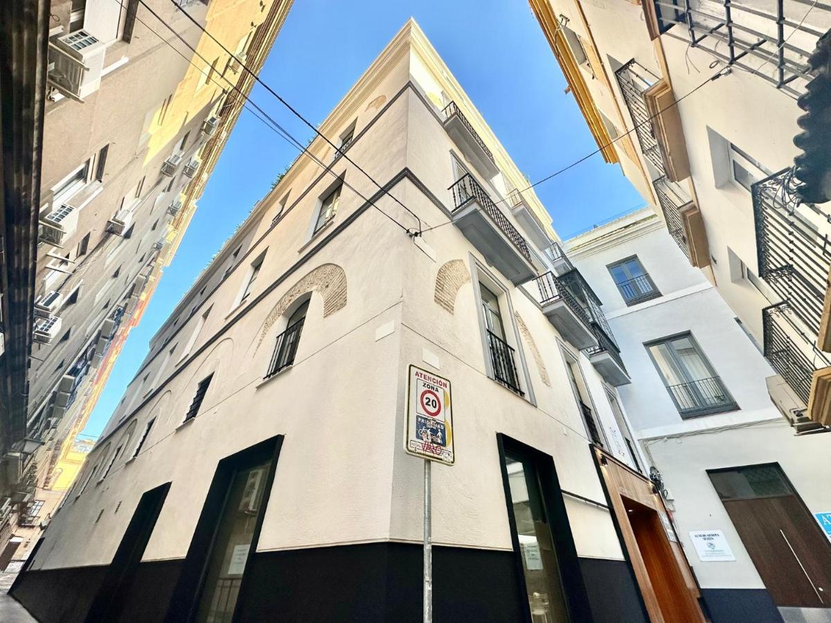 Nqn Aparts & Suites Sevilla Exterior photo